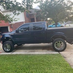 Meet your Posher, Davian